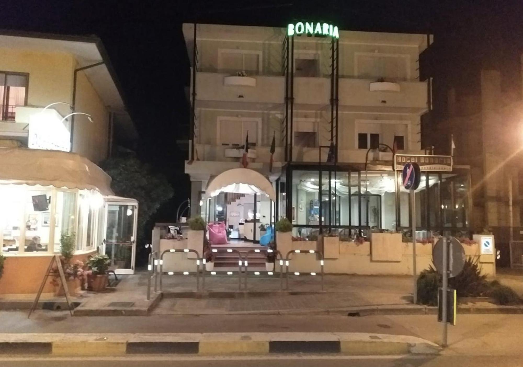 Hotel Bonaria Rimini Exterior photo